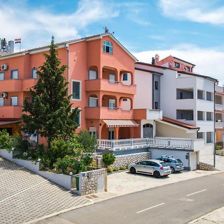 Apartments Mikanovic Crikvenica Luaran gambar