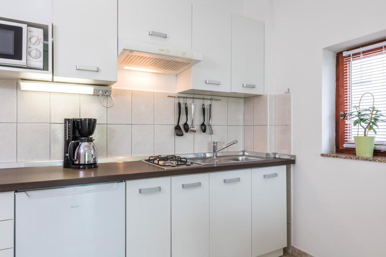 Apartments Mikanovic Crikvenica Luaran gambar