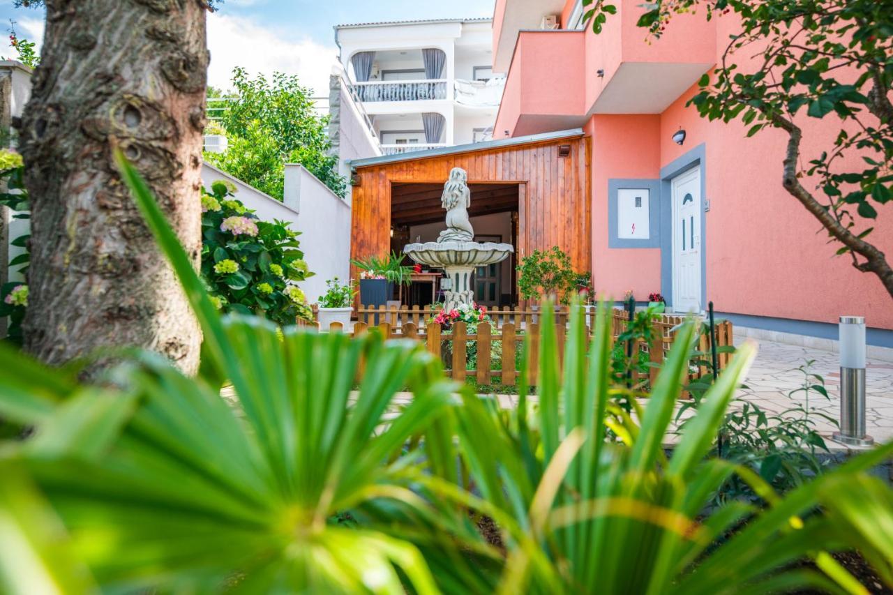 Apartments Mikanovic Crikvenica Luaran gambar