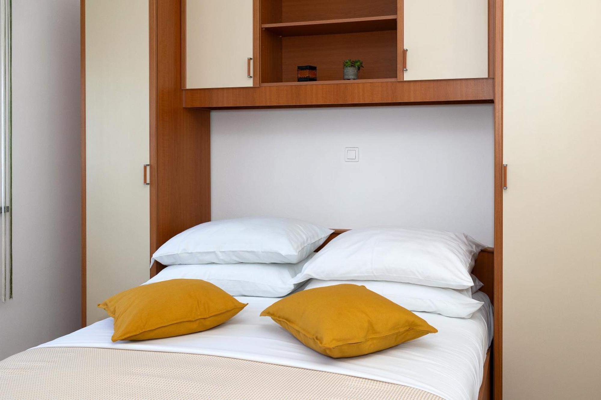 Apartments Mikanovic Crikvenica Luaran gambar