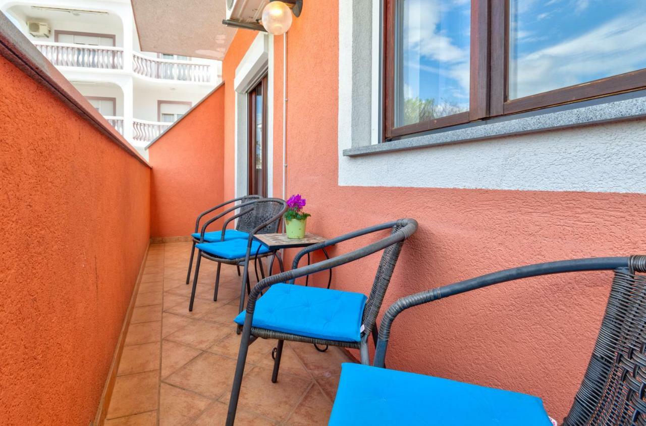 Apartments Mikanovic Crikvenica Luaran gambar
